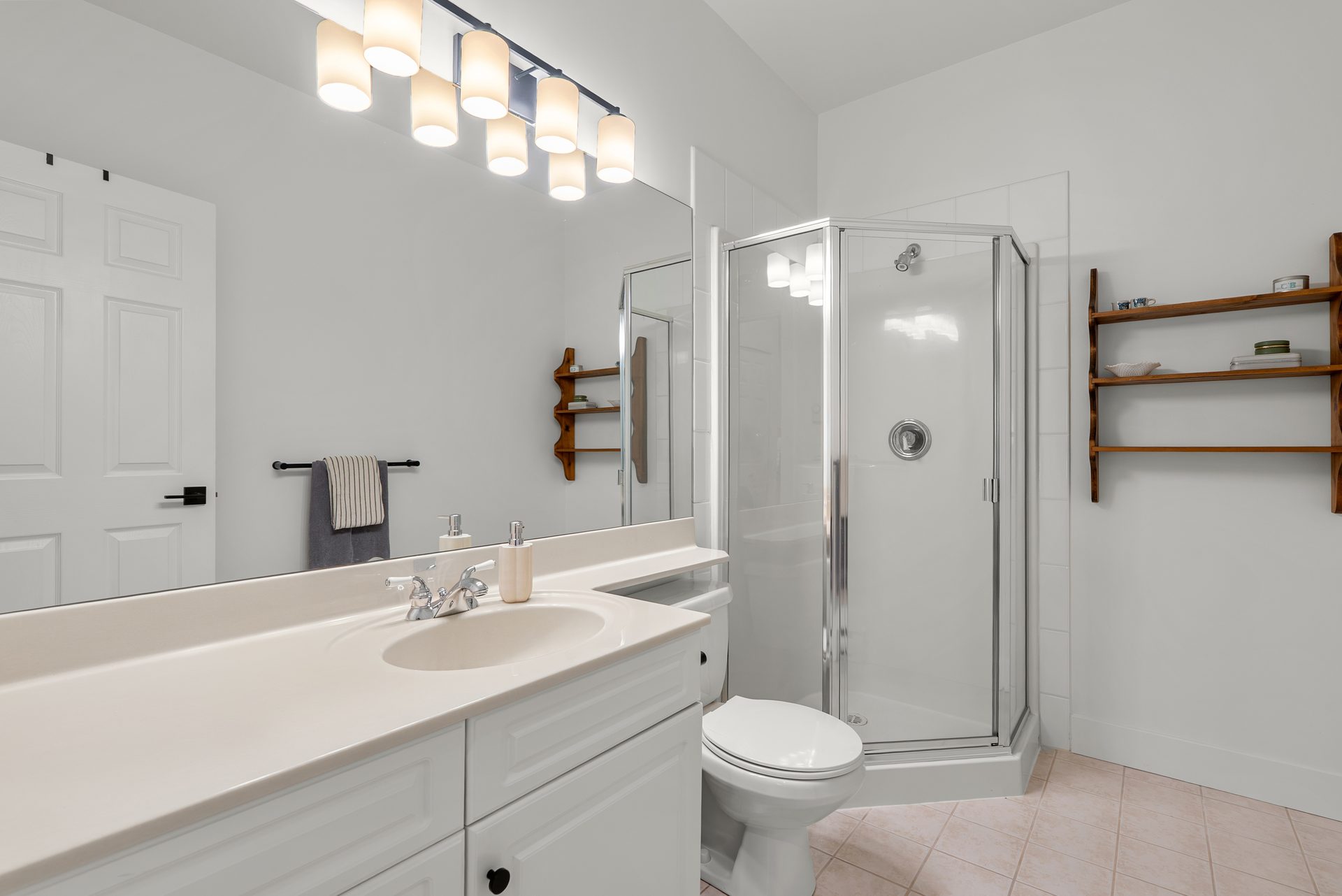 Ensuite bathroom